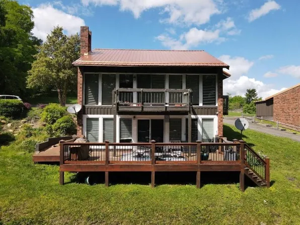 42 Deer Run Trl, Hillsville, VA 24343