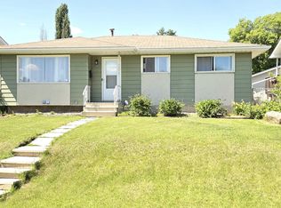 10924 30th St NW, Edmonton, AB T5W 1V9