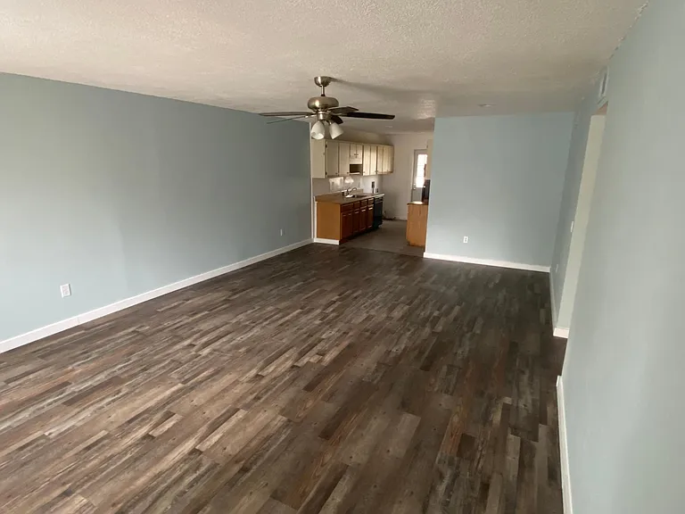 620 E Rosewood Ln #620 — Photo 4