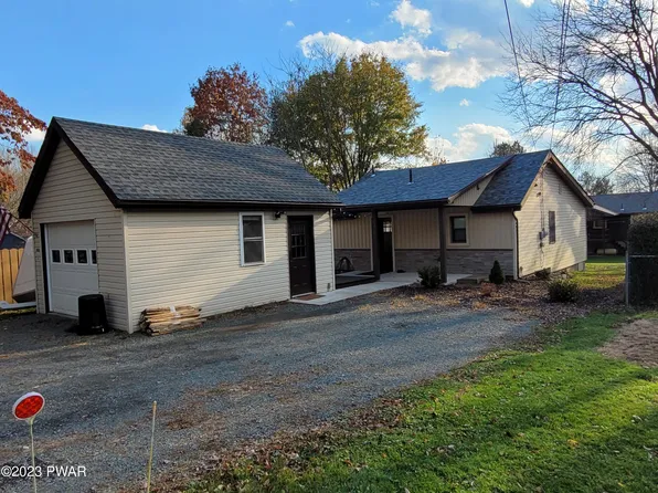 408 Lakeview Dr, Honesdale, PA 18431