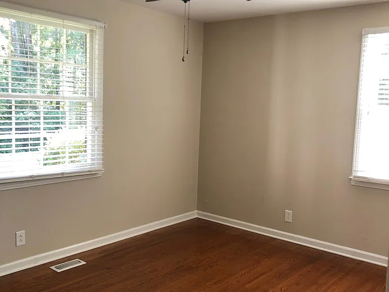 2169 Crestwood Dr — Photo 10