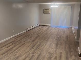 668 Robbins Ave, Dracut, MA 01826