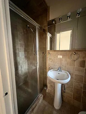 Rented by Citi Net Capital Group | media 21