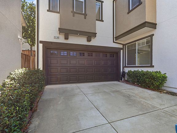 3rd image of 8950 Acorn Way