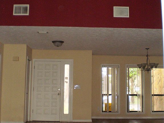 3rd image of 34380 Whispering Oaks Blvd