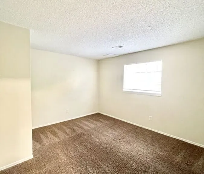 3115 N High St — Photo 20