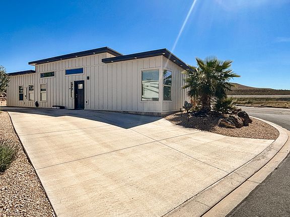 2nd image of 101 Black Rock Rd