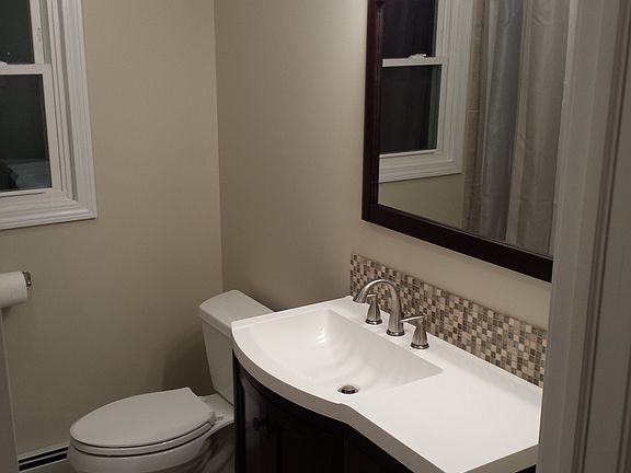 2nd image of 115 Kensington Ave APT 3
