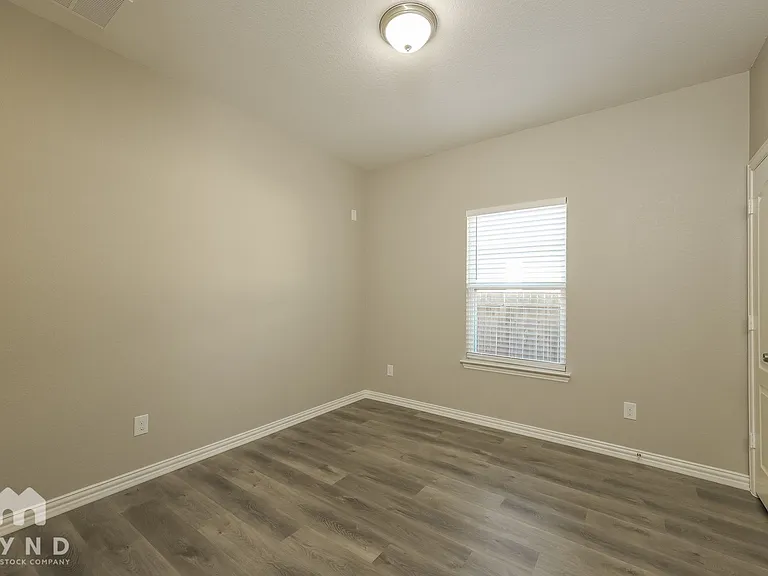15938 Cardinal Point — Photo 12