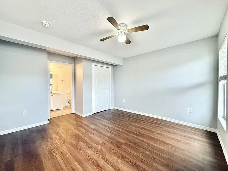 425 F St #2 — Photo 14
