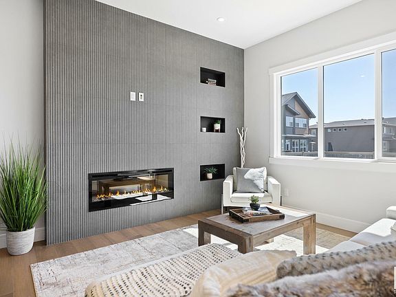 4th image of 20627 27th Ave NW