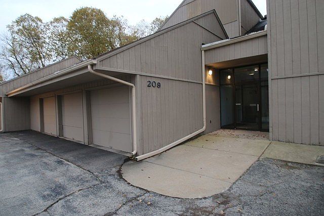 1st image of 209 Bienterra Trl APT 2C