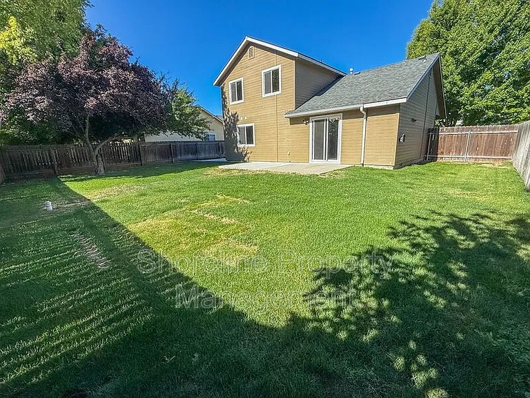 3420 N Oakstone Ave — Photo 7