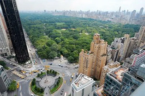 Rented by Douglas Elliman | media 33