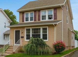 925 Summit St, Linden, NJ 07036