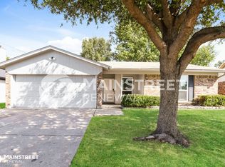 6572 Old Mill Cir, Watauga, TX 76148