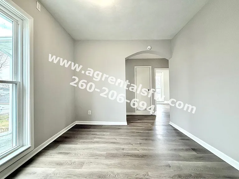 615 S Jefferson St — Photo 4
