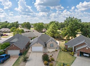 1714 Bridlewood Ct, Shawnee, OK 74804