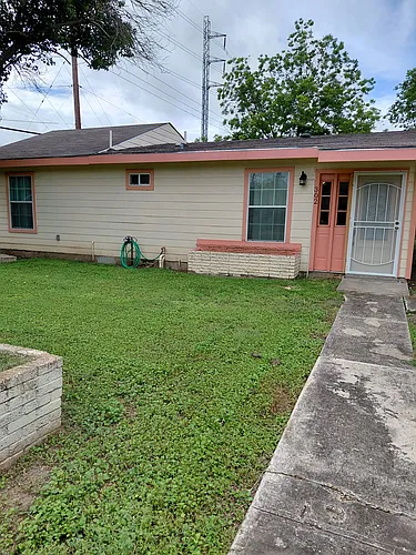 302 Patton Blvd #1 Photo 1