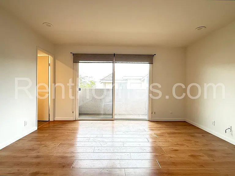 3745C Balboa Ter — Photo 20