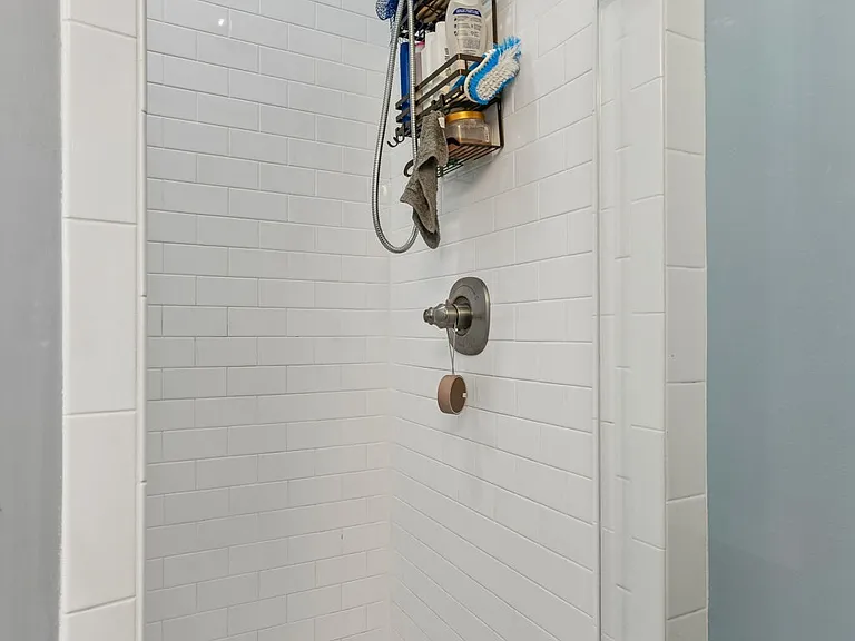 22 Twin Oaks Dr — Photo 13