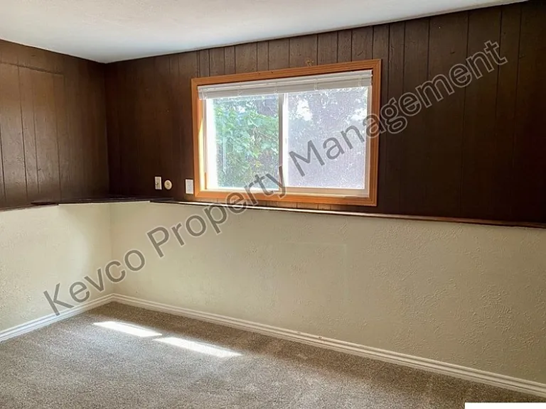 308 Briarwood Rd — Photo 13