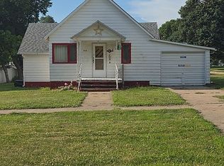 508 Drummond Ave, Wolbach, NE 68882