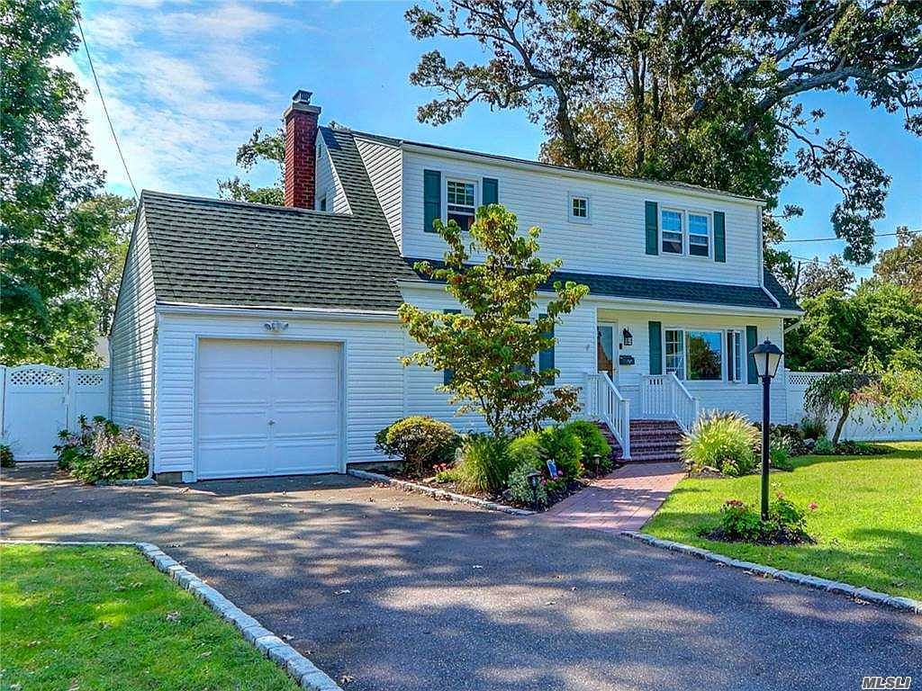 12 Marobi Ct West Babylon Ny 11704 Zillow