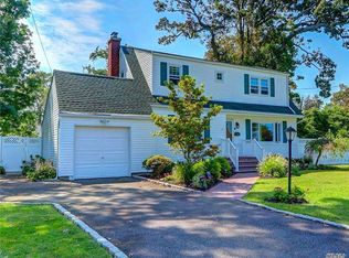 12 Marobi Ct, West Babylon, NY 11704