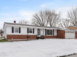 231 W Beutel Rd, Port Washington, WI 53074