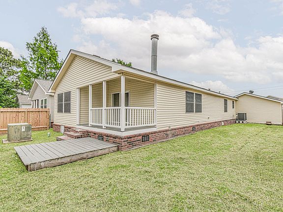 3rd image of 10210 Berrypatch Ln