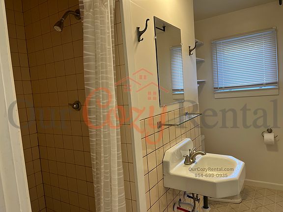 4th image of 3020 S 5th Ave APT G