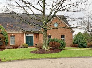 926 Red Oak Dr, Pittsburgh, PA