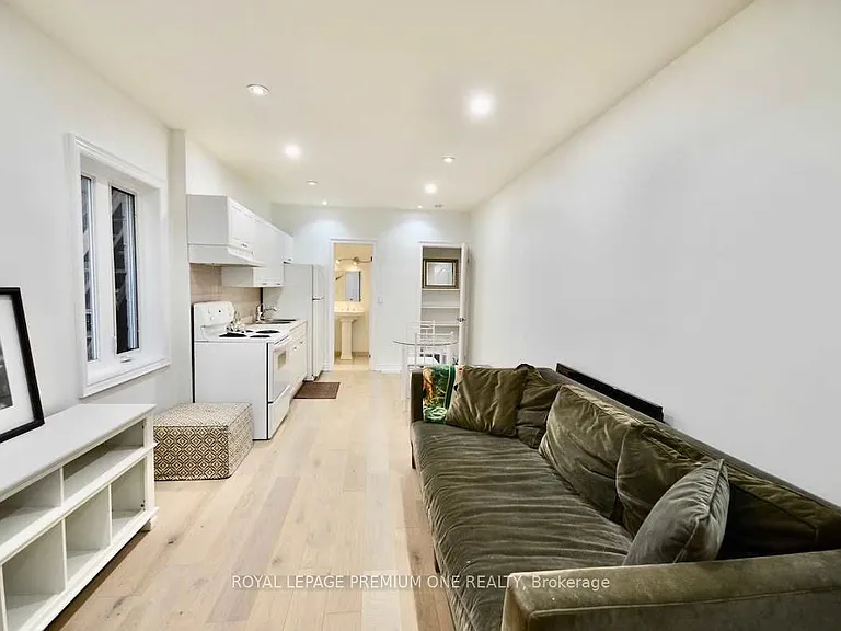 312 Rustic Rd #B — Photo 4