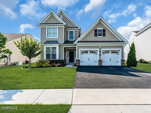 2nd image of 27 Flagstone Court