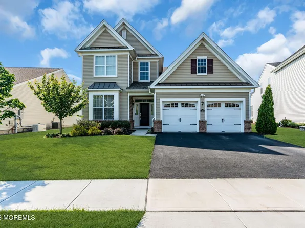 27 Flagstone Court, Freehold, NJ 07728