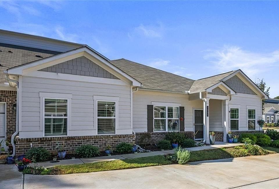 1st image of 3905 Shelleydale Dr