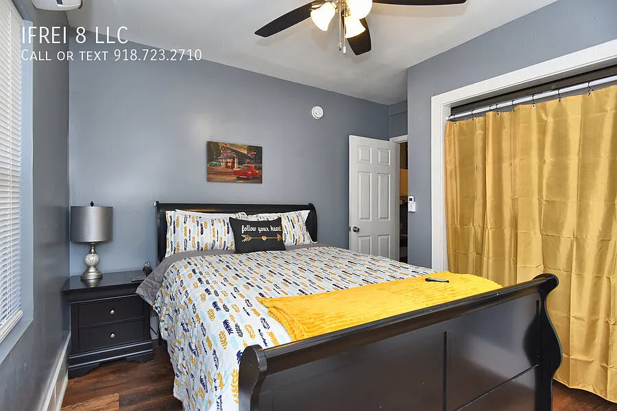 Furnished 2 bedroom one bath house by Cherry Street — Photo 3
