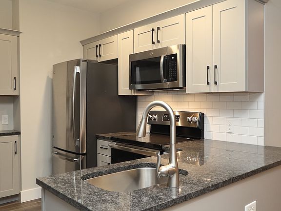 2nd image of 719-721 N Duke St #11