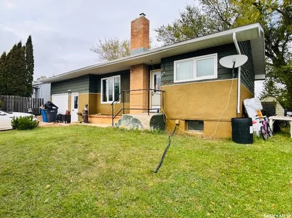 112 Fraser AVENUE, Oxbow, SK S0C 2B0