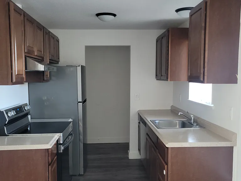 23134 NE Halsey St #4 — Photo 6