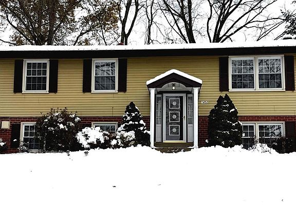 2nd image of 1402 Hearth Dr