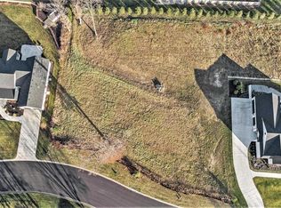 53116 Summer Breeze Dr, South Bend, IN 46637