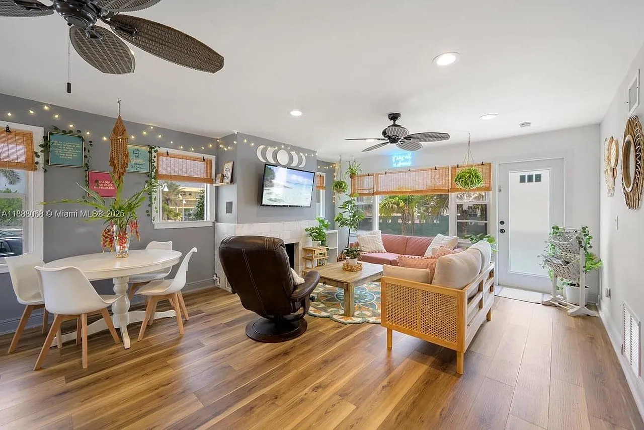 Chateau Gardens Condo — Photo 4