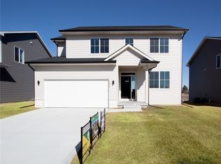 7034 SE 7th Ave, Pleasant Hill, IA 50327