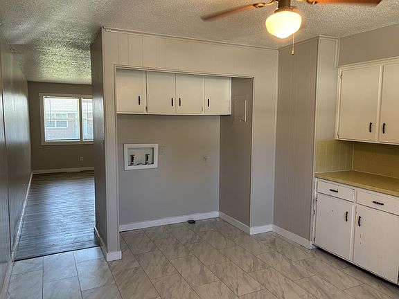 Washer/Dryer Hookdups