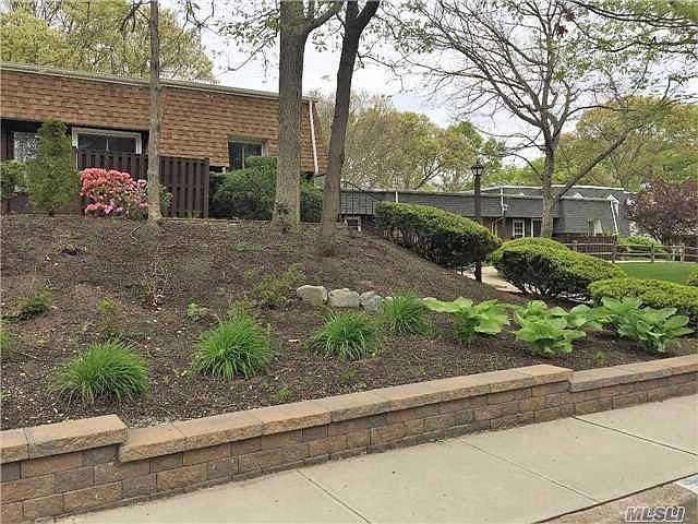 1st image of 39 Sagamore Hills Dr