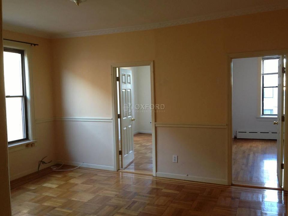 1st image of 2128 31st Ave APT 3F