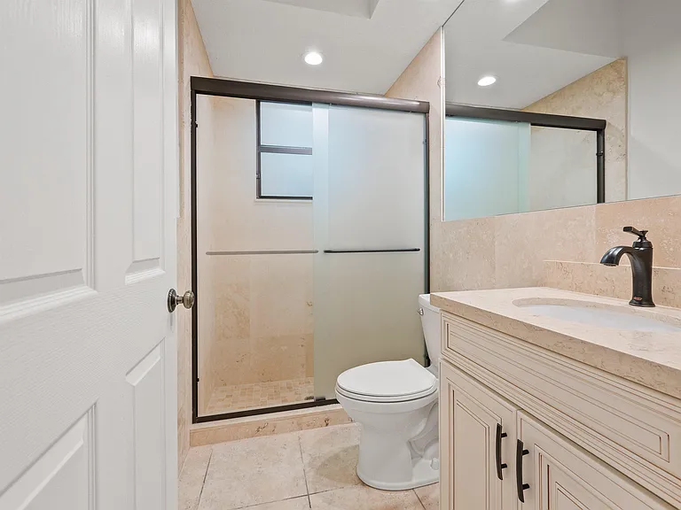 2055 Regents Blvd — Photo 23