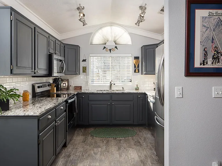 1040 N 1300 W #30 — Photo 7
